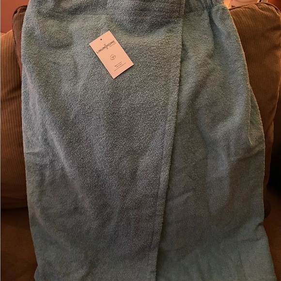 Woman’s Linum Home Textiles Turkish Cotton Aqua Terry Body Wrap NWT!! - Picture 1 of 13